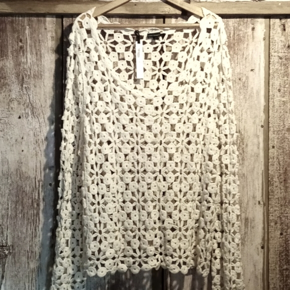 Coco + Carmen Tops - Coco + Carmen Lucia floral crochet pullover natural size L/XL